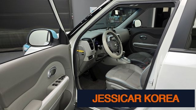2018 Kia Soul EV - Thumbnail 5