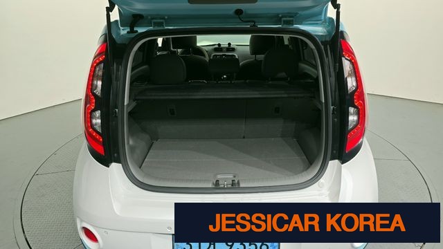 2018 Kia Soul EV - Thumbnail 8