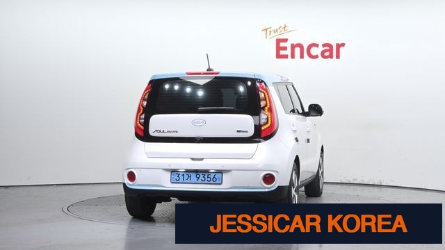 2018 Kia Soul EV - Thumbnail 9