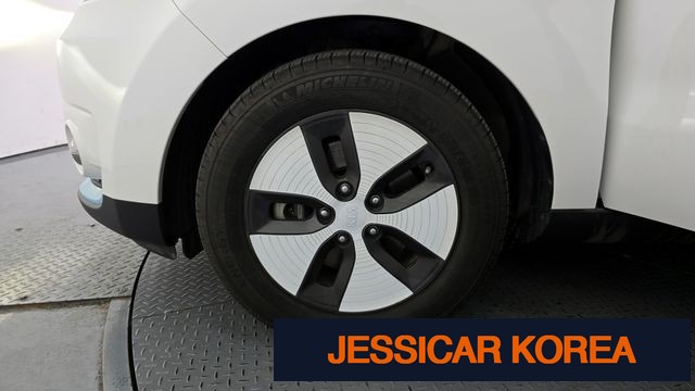 2018 Kia Soul EV - Thumbnail 12