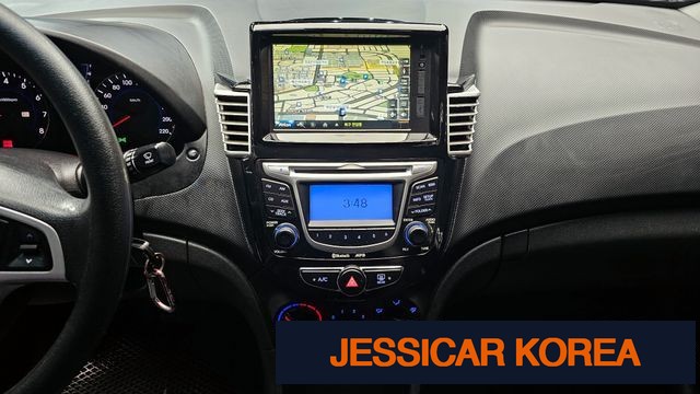 2012 Hyundai Accent (new model) - Thumbnail 8