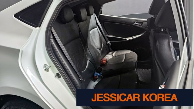 2012 Hyundai Accent (new model) - Thumbnail 9