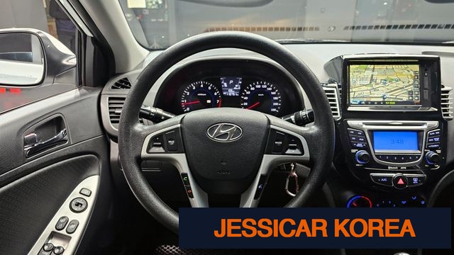 2012 Hyundai Accent (new model) - Thumbnail 15