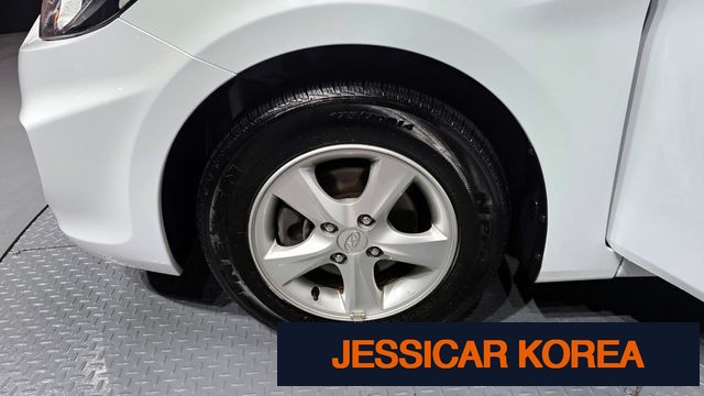 2012 Hyundai Accent (new model) - Thumbnail 17