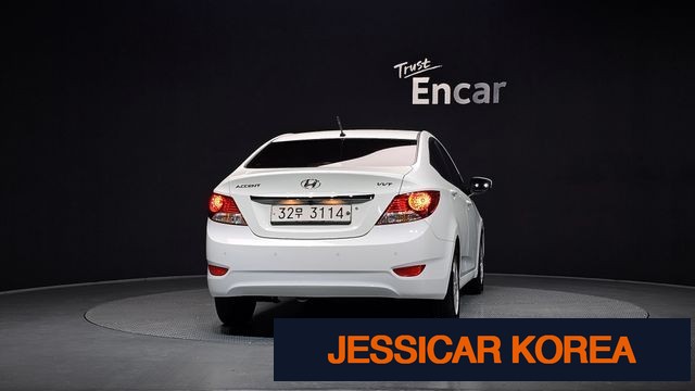 2012 Hyundai Accent (new model) - Thumbnail 19