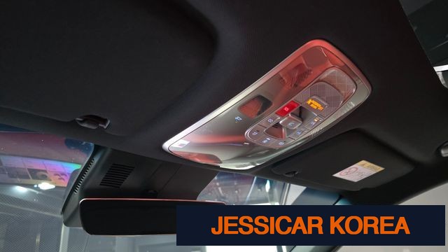 2025 Genesis GV70 - Thumbnail 5