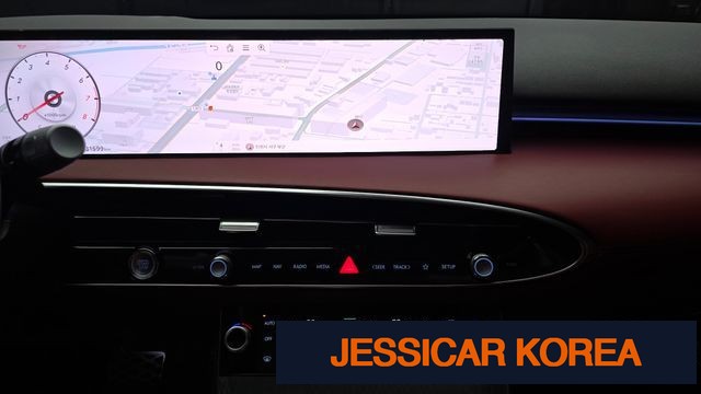2025 Genesis GV70 - Thumbnail 14