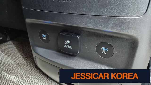 2025 Hyundai Staria - Thumbnail 18