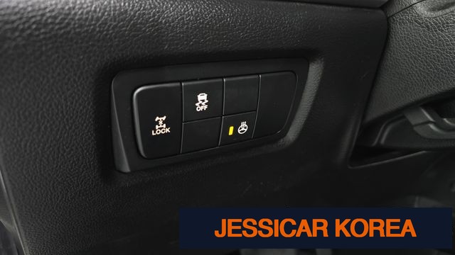 2014 KG Mobility New Korando C - Thumbnail 3