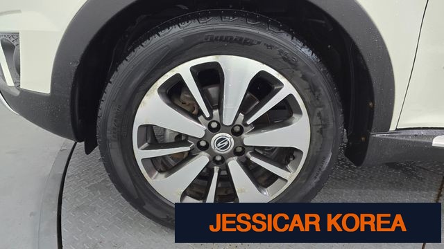 2014 KG Mobility New Korando C - Thumbnail 11