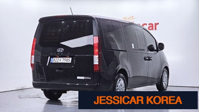 2024 Hyundai Staria - Thumbnail 2
