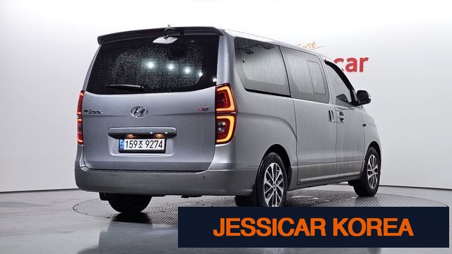 2021 Hyundai The New Grand Starex - Thumbnail 9