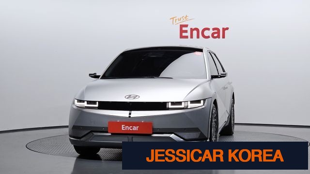 2022 Hyundai Ioniq 5 - Thumbnail 2