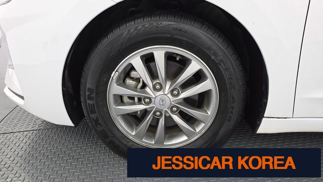 2020 Hyundai The New Avante AD - Thumbnail 7