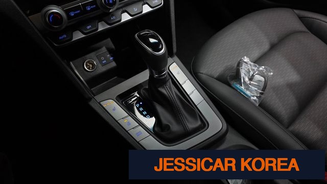 2020 Hyundai The New Avante AD - Thumbnail 14