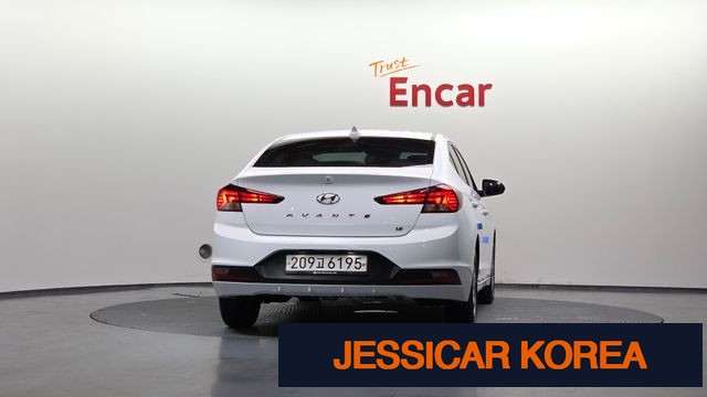 2020 Hyundai The New Avante AD - Thumbnail 17