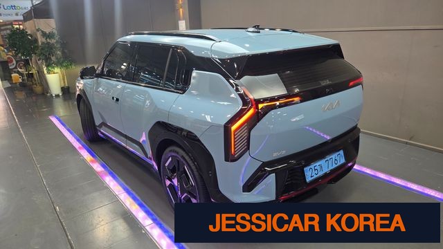 2025 Kia EV3 - Thumbnail 13