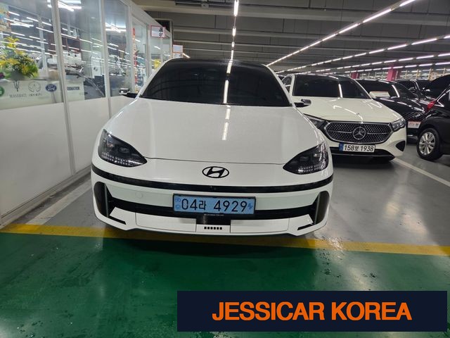 2023 Hyundai Ioniq 6 - Thumbnail 13
