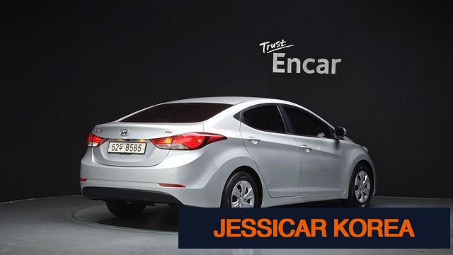 2015 Hyundai The New Avante - Thumbnail 18