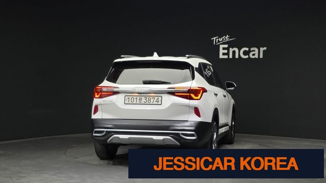2023 Kia Seltos - Thumbnail 7