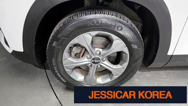 2023 Kia Seltos - Thumbnail 9