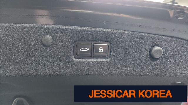 2023 Kia K8 - Thumbnail 11