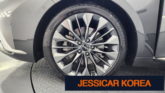 2023 Kia K8 - Thumbnail 17