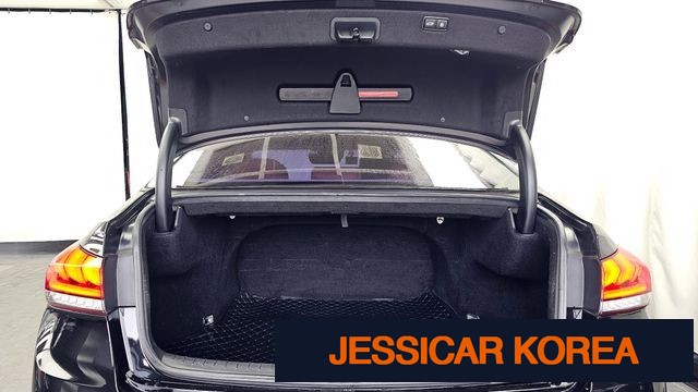 2018 Genesis G80 - Thumbnail 15