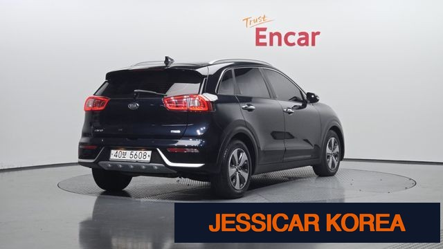 2017 Kia Niro - Thumbnail 5