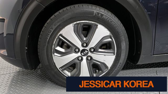 2017 Kia Niro - Thumbnail 10