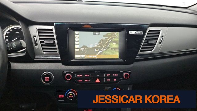 2017 Kia Niro - Thumbnail 18