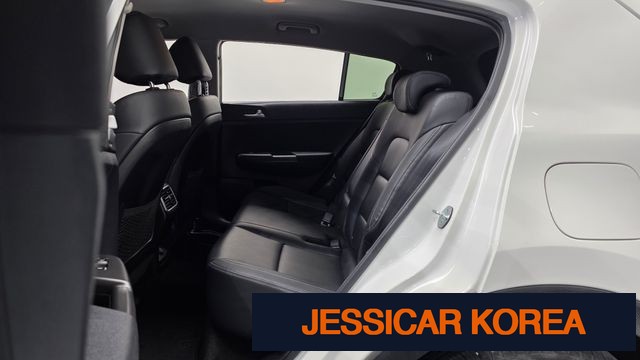 2020 Kia Sportage the bold - Thumbnail 10