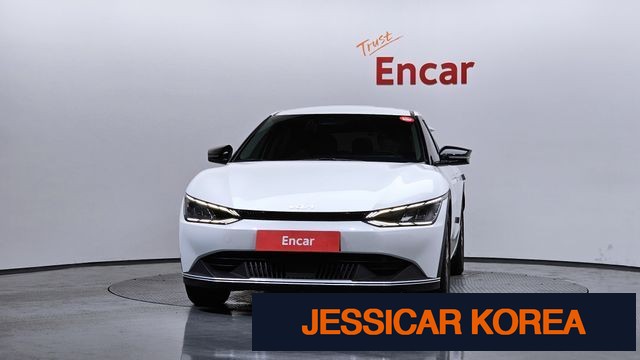 2022 Kia EV6 - Thumbnail 5
