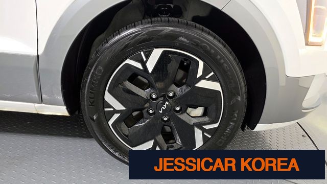 2023 Kia The All New Niro EV - Thumbnail 4