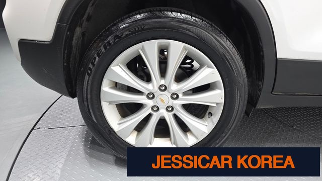 2017 Chevrolet The New Trax - Thumbnail 3