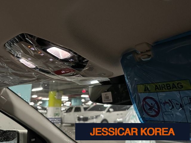 2026 Kia EV3 - Thumbnail 3
