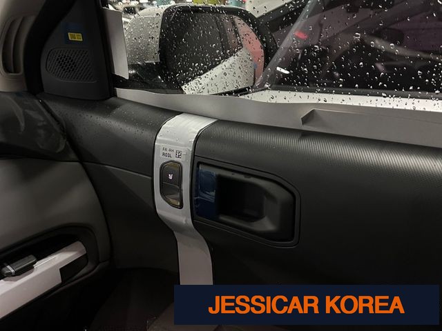 2026 Kia EV3 - Thumbnail 12