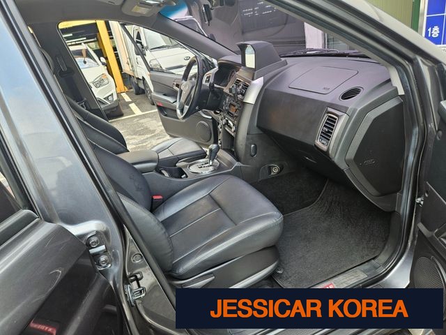2016 KG Mobility Korando Sports - Thumbnail 3