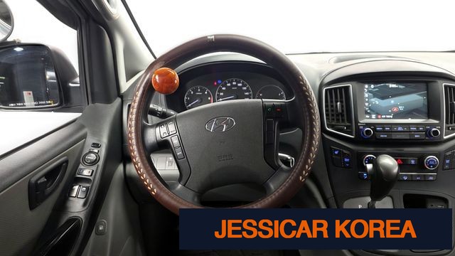 2018 Hyundai Grand Starex - Thumbnail 16