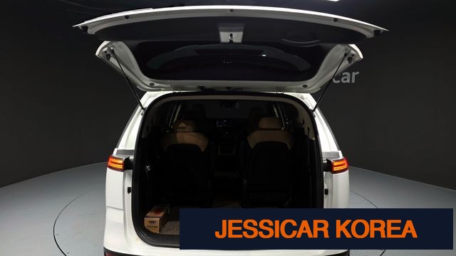 2021 Kia Carnival 4th Gen - Thumbnail 18