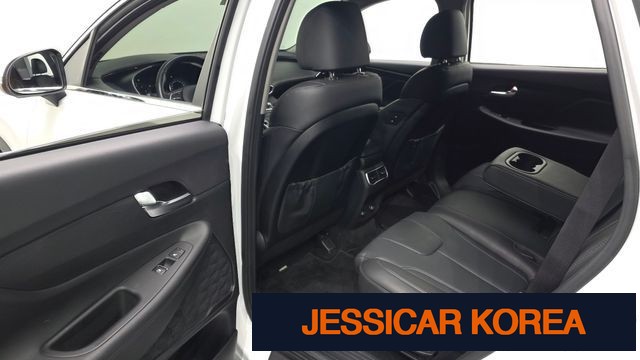 2021 Hyundai The New Santa Fe - Thumbnail 3