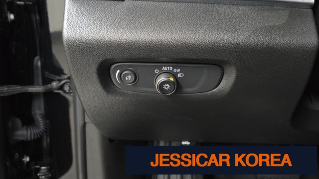 2023 Chevrolet Traverse - Thumbnail 10