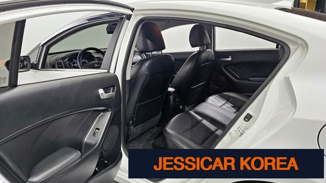 2015 Kia K3 - Thumbnail 7
