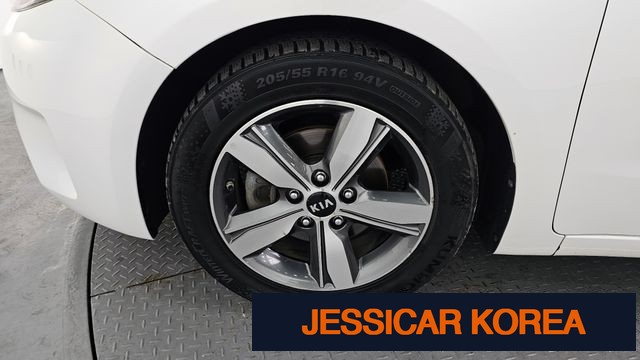 2018 Kia The New K3 - Thumbnail 2