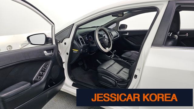 2018 Kia The New K3 - Thumbnail 19