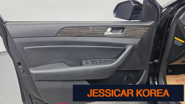 2015 Hyundai LF Sonata - Thumbnail 5