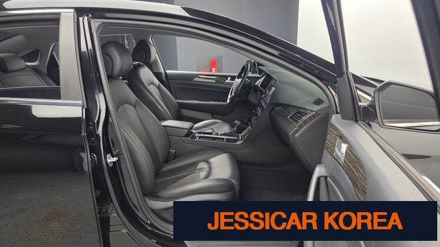 2015 Hyundai LF Sonata - Thumbnail 8