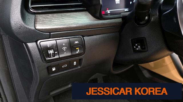 2021 Kia K7 Premier Hybrid - Thumbnail 2