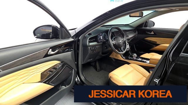 2021 Kia K7 Premier Hybrid - Thumbnail 3