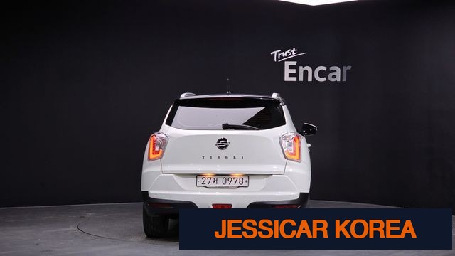 2016 KG Mobility Tivoli - Thumbnail 2
